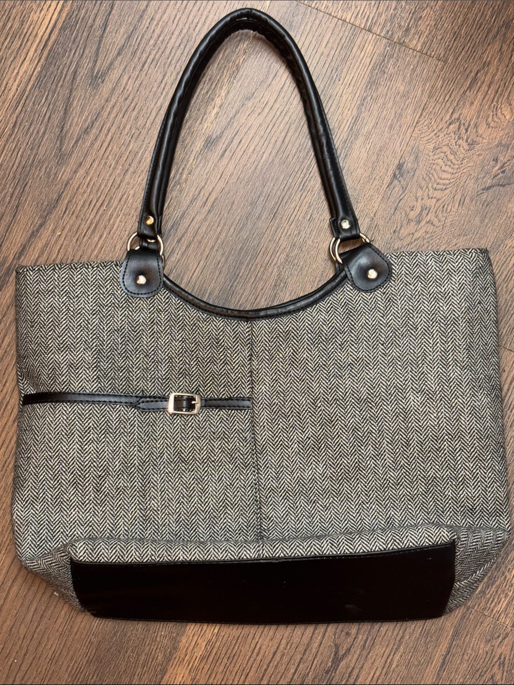 Herringbone Tote with Black Trim and Handles